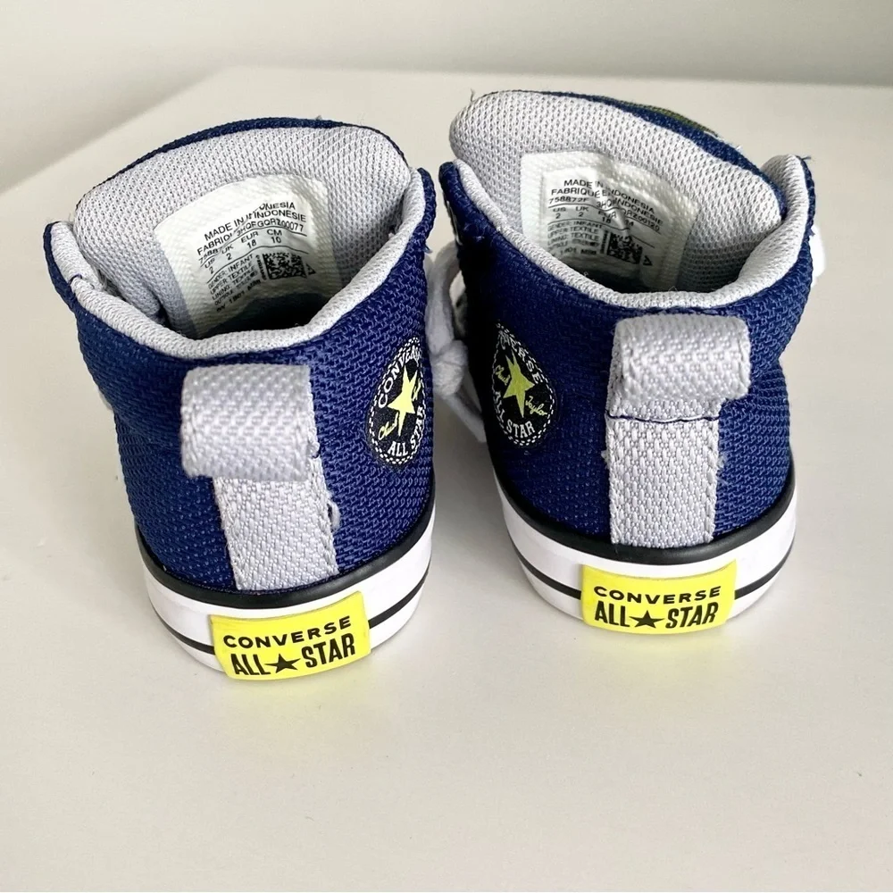 Converse NWOT All Star Infant Chuck Taylor Size 2